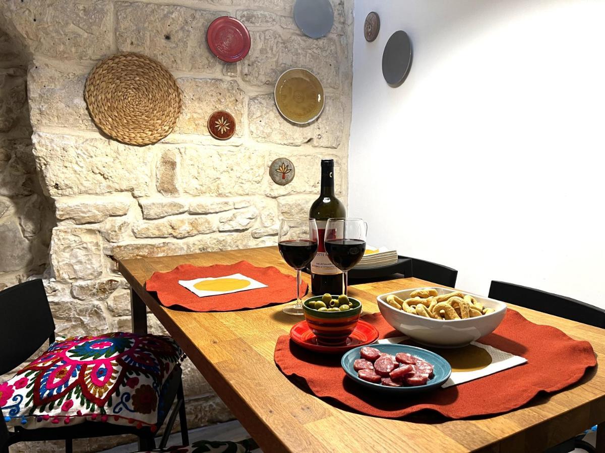 Apartmán Palazzo Barone,Nel Cuore Del Borgo Antico. Bari Exteriér fotografie
